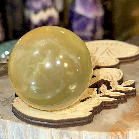 🔥SALE🔥 Honey Calcite Crystal Sphere With Flash On A Mushroom Stand! - Picture 4 of 7
